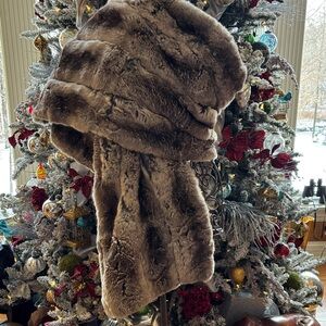 Luxurious Vintage chinchilla  Throw/ Fur Scarf